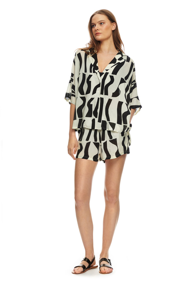 Nassau Shorts -ETCH BLACK